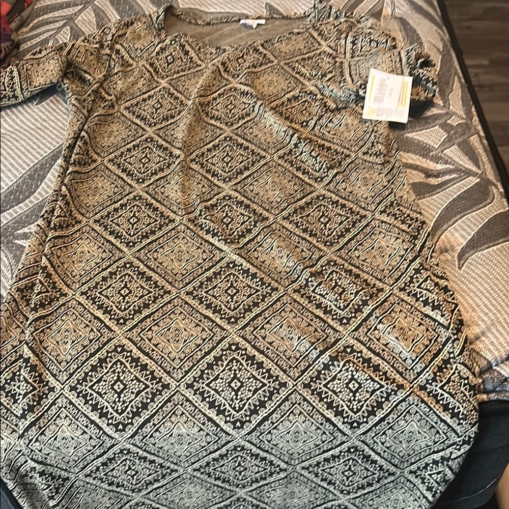 LuLaRoe Plus Sz Women's Black / Tan Tribal Patterned Short Sleeve Shift Dress 2X